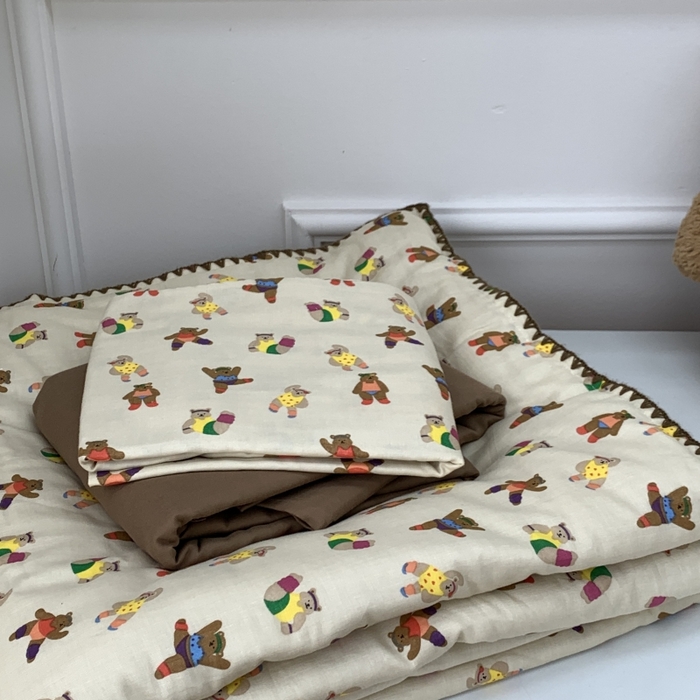 91家纺网 家纺一手货源 找家纺 源启生活 2025新款A类贝壳边款双层纱夏被 熊啾啾