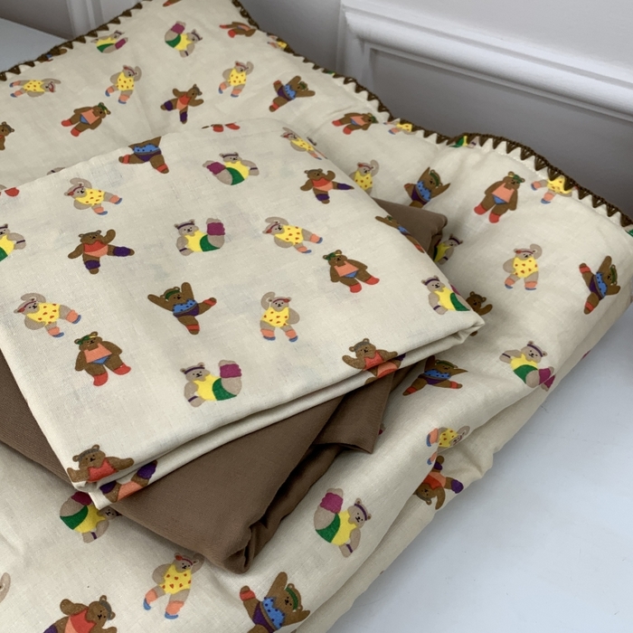 91家纺网 家纺一手货源 找家纺 源启生活 2025新款A类贝壳边款双层纱夏被 熊啾啾