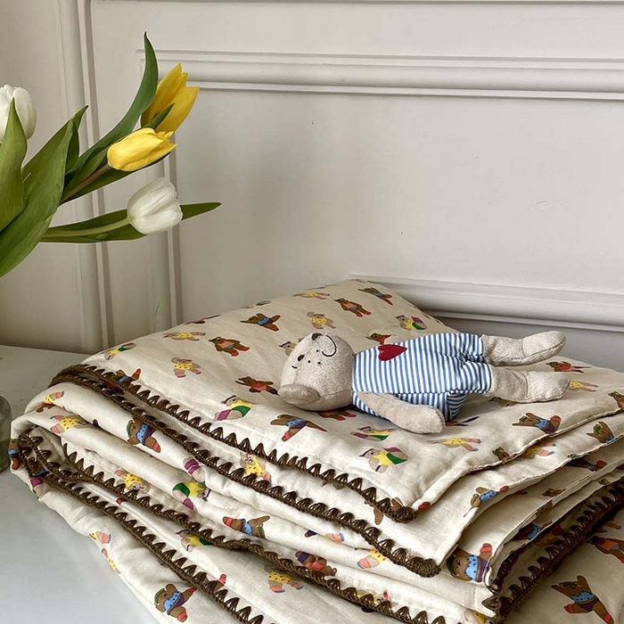 91家纺网 家纺一手货源 找家纺 源启生活 2025新款A类贝壳边款双层纱夏被 熊啾啾