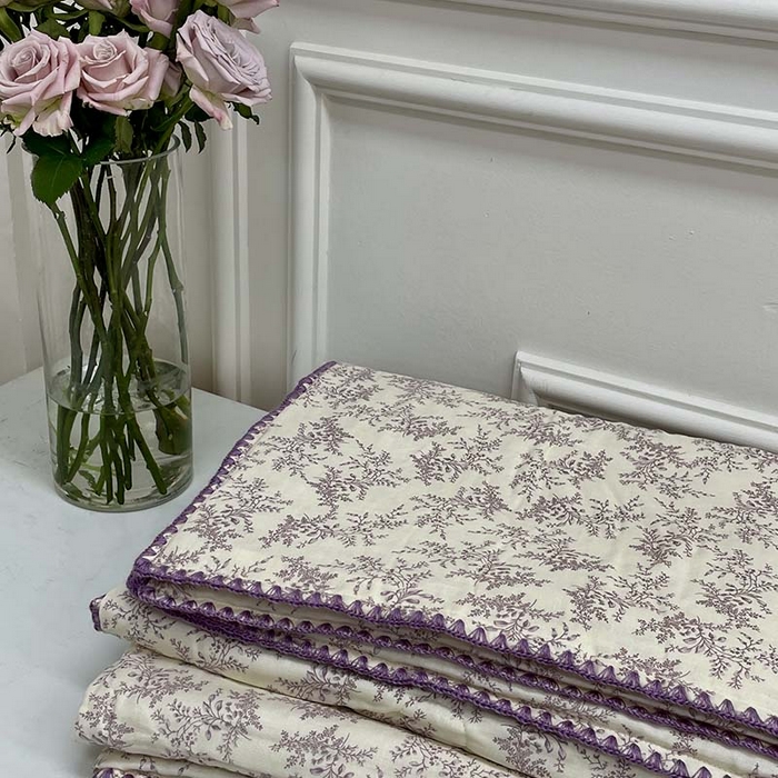 91家纺网 家纺一手货源 找家纺 源启生活 2025新款A类贝壳边款双层纱夏被 紫萱