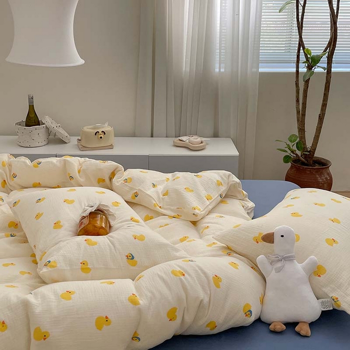 91家纺网 家纺一手货源 找家纺 源启生活 2025新款全棉A类双层皱皱纱四件套 小黄鸭