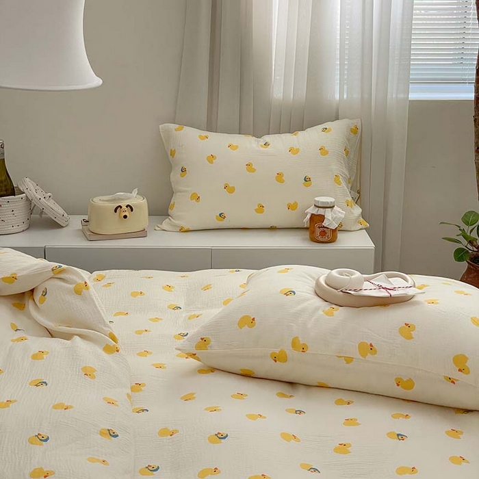 91家纺网 家纺一手货源 找家纺 源启生活 2025新款全棉A类双层皱皱纱四件套 小黄鸭