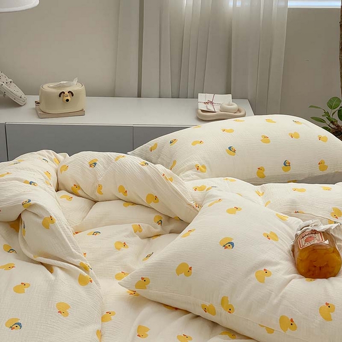 91家纺网 家纺一手货源 找家纺 源启生活 2025新款全棉A类双层皱皱纱四件套 小黄鸭