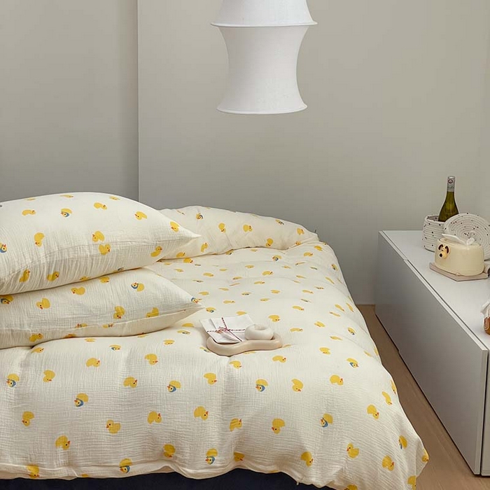 91家纺网 家纺一手货源 找家纺 源启生活 2025新款全棉A类双层皱皱纱四件套 小黄鸭