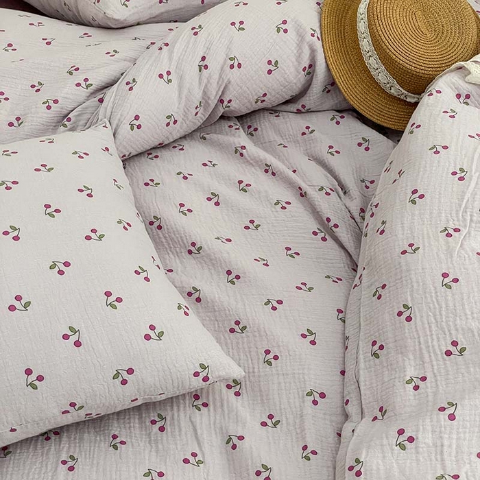 91家纺网 家纺一手货源 找家纺 源启生活 2025新款全棉A类双层皱皱纱四件套 樱桃酱