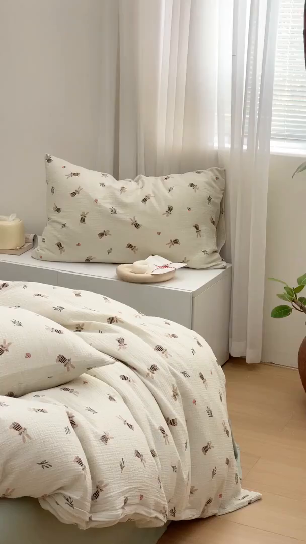 91家纺网 家纺一手货源 找家纺 源启生活 2025新款全棉A类双层皱皱纱四件套 兔斯基