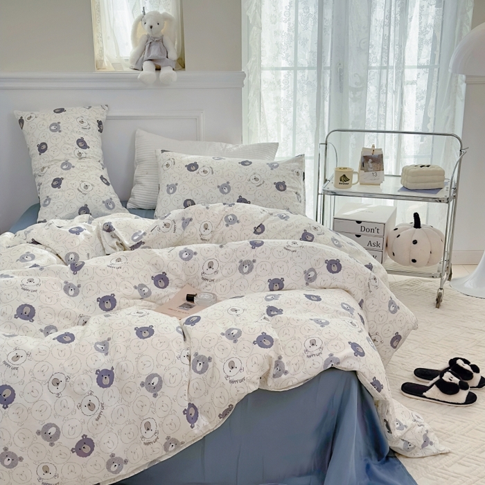 91家纺网 家纺一手货源 找家纺 源启生活 2025新款A类抗菌有氧双层纱全棉印花四件套 蓝色小熊