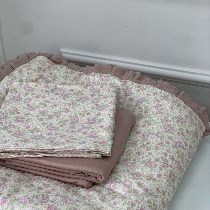 91家纺网 家纺一手货源 找家纺 源启生活 2025新款A类绉纱花边款有氧双层纱夏被被子被芯 茱丽叶