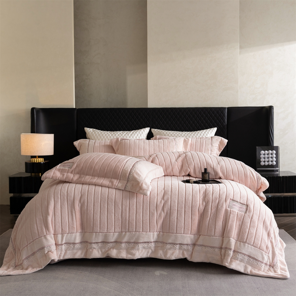 91家纺网 家纺一手货源 找家纺 （总）鼎飞家纺 2025新款A类兔绒压花+全消光牛奶绒四件套--贝尔雅系列