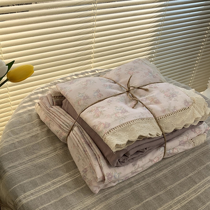 91家纺网 家纺一手货源 找家纺 源启生活 2025新款镂空蕾丝边四件套 梨禾小姐