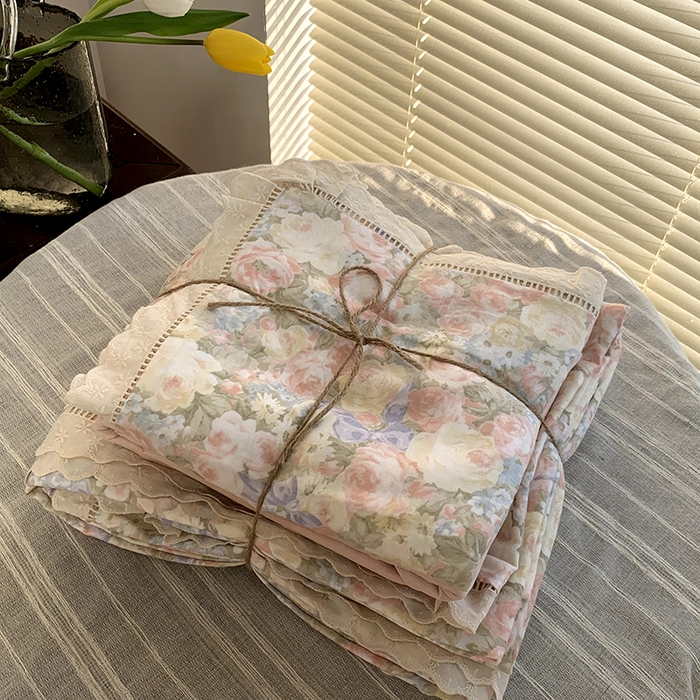 91家纺网 家纺一手货源 找家纺 源启生活 2025新款镂空蕾丝边四件套 半岛红茶