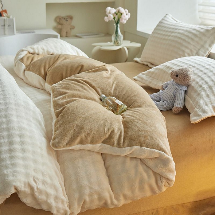 91家纺网 家纺一手货源 找家纺 （总）卡斯诺家纺馆 2025新款A类高克重兔毛绒牛奶绒四件套（赠礼袋）