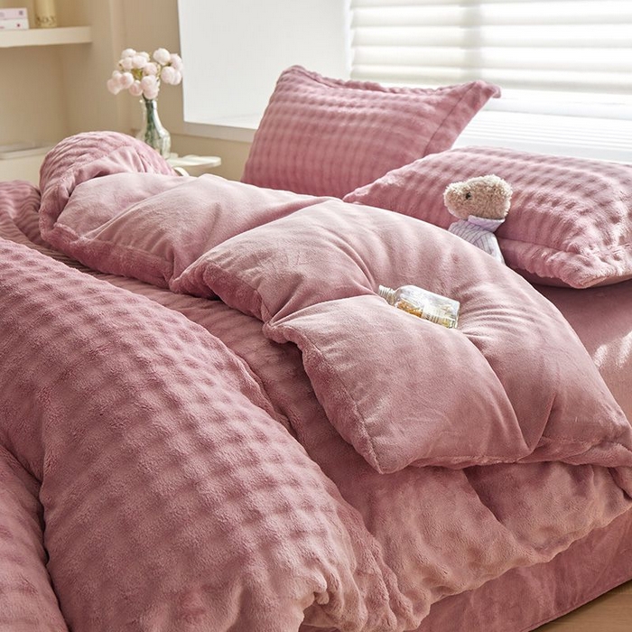 91家纺网 家纺一手货源 找家纺 卡斯诺家纺馆 2025新款A类高克重兔毛绒牛奶绒四件套（赠礼袋） 豆沙粉