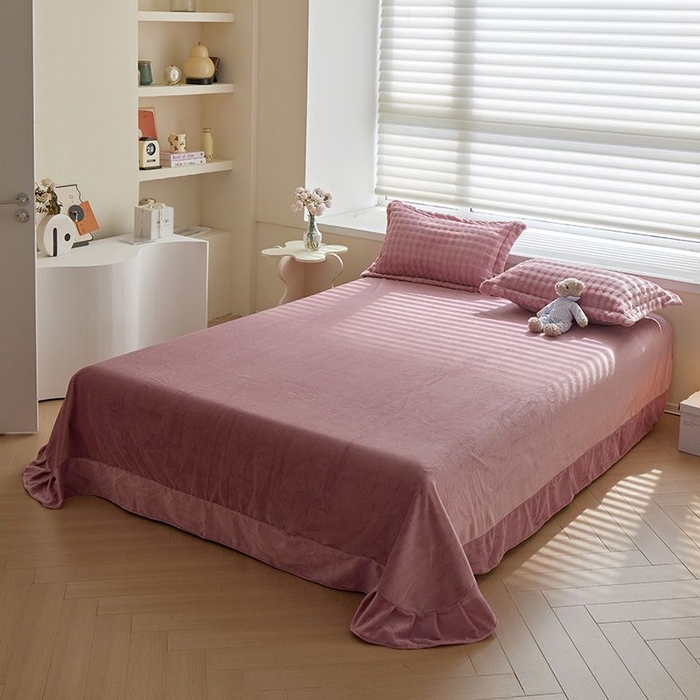 91家纺网 家纺一手货源 找家纺 卡斯诺家纺馆 2025新款A类高克重兔毛绒牛奶绒四件套（赠礼袋） 豆沙粉