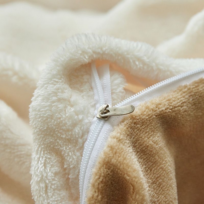 91家纺网 家纺一手货源 找家纺 卡斯诺家纺馆 2025新款A类高克重兔毛绒牛奶绒四件套（赠礼袋） 白拼驼