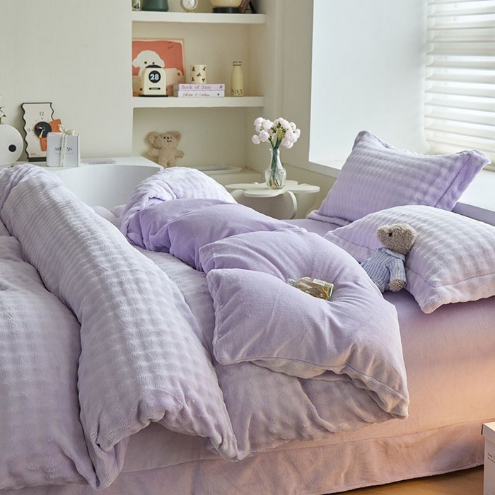 91家纺网 家纺一手货源 找家纺 卡斯诺家纺馆 2025新款A类高克重兔毛绒牛奶绒四件套（赠礼袋） 淡雅紫