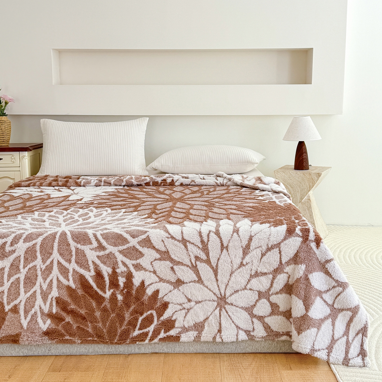 91家纺网 家纺一手货源 找家纺 枋梢家纺 2025新款万花筒阳离子提花镂空塔芙绒保暖午睡双层毛毯办公室盖毯 万花筒-咖色