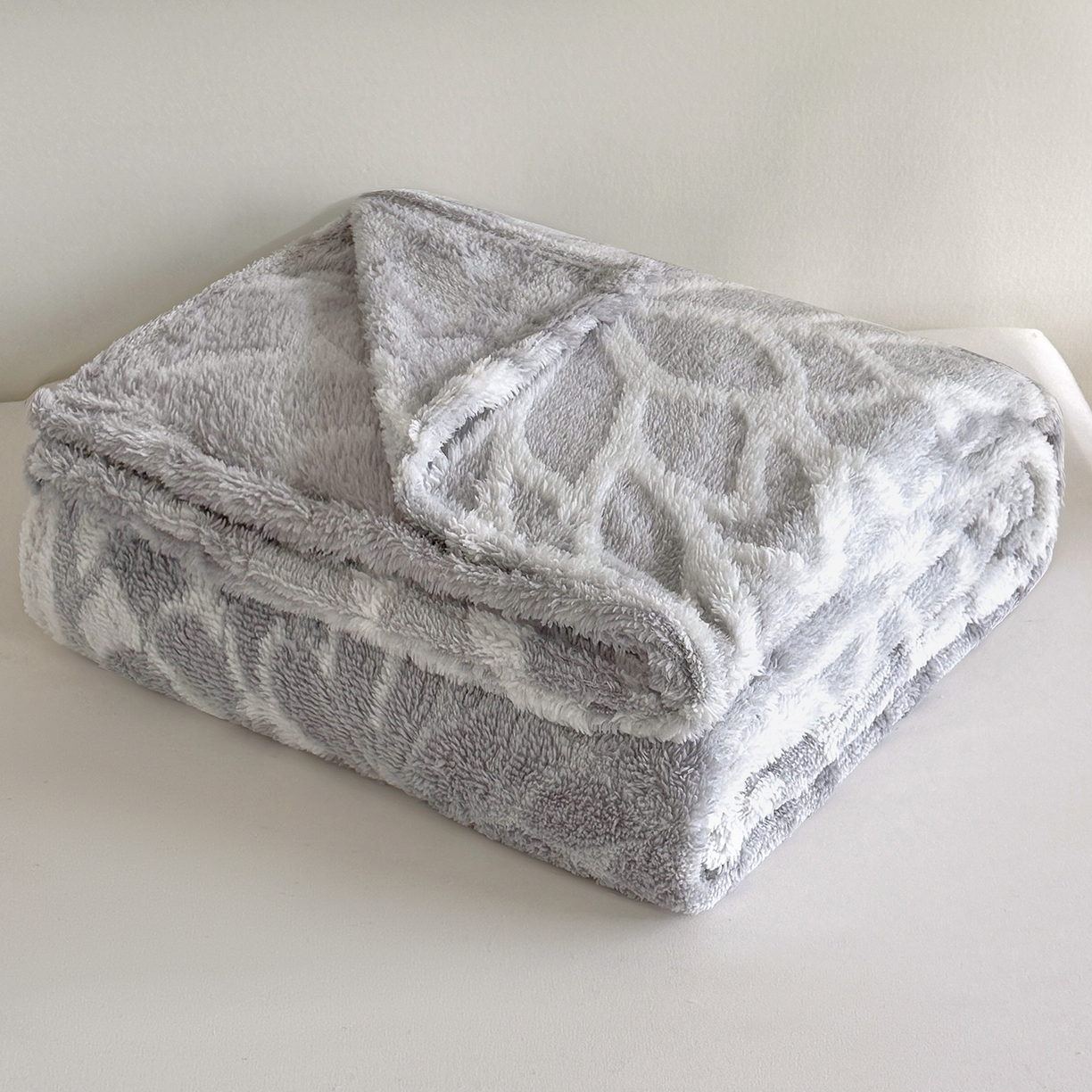 91家纺网 家纺一手货源 找家纺 枋梢家纺 2025新款万花筒阳离子提花镂空塔芙绒保暖午睡双层毛毯办公室盖毯 万花筒-浅灰