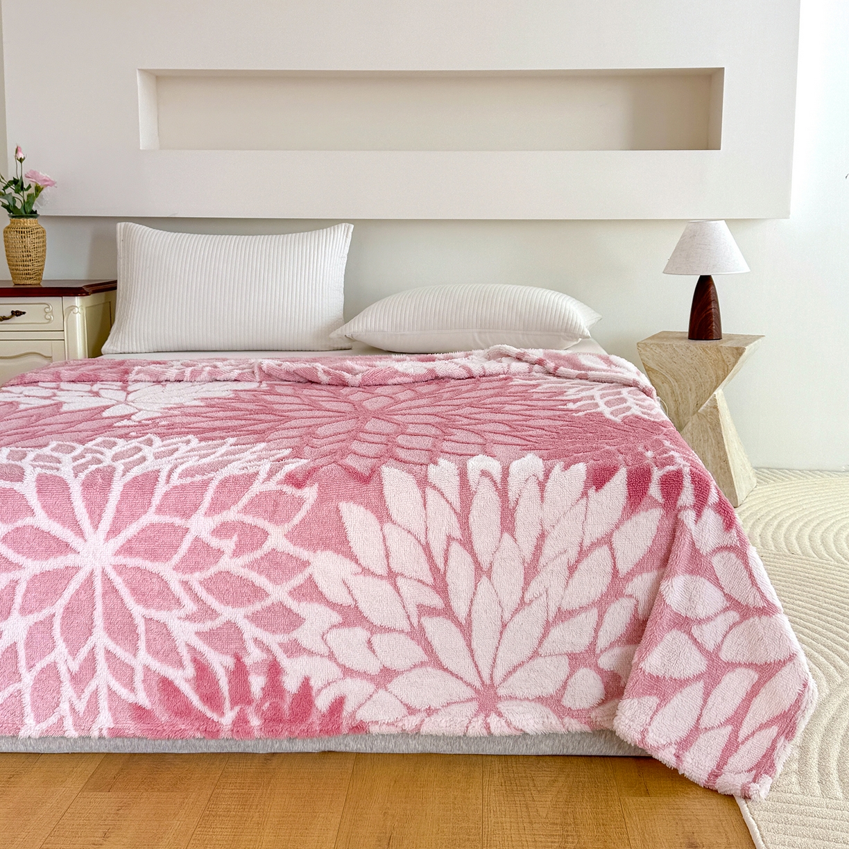 91家纺网 家纺一手货源 找家纺 枋梢家纺 2025新款万花筒阳离子提花镂空塔芙绒保暖午睡双层毛毯办公室盖毯 万花筒-柔粉