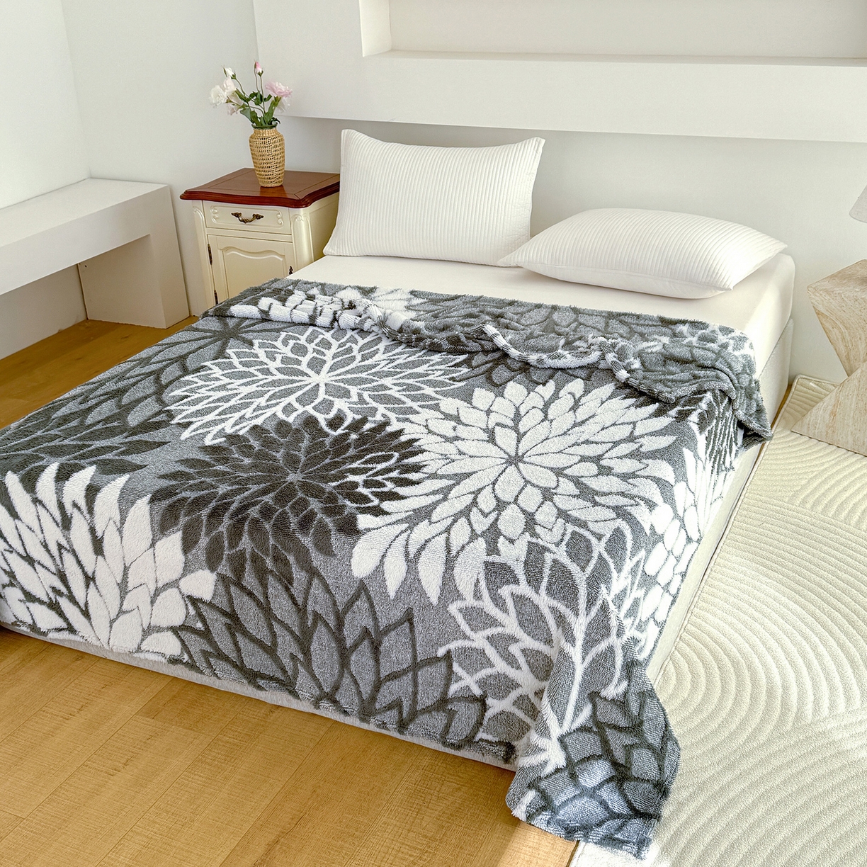 91家纺网 家纺一手货源 找家纺 枋梢家纺 2025新款万花筒阳离子提花镂空塔芙绒保暖午睡双层毛毯办公室盖毯 万花筒-深灰