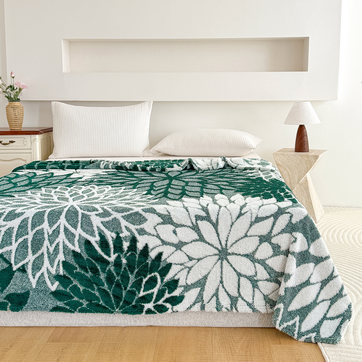 91家纺网 家纺一手货源 找家纺 枋梢家纺 2025新款万花筒阳离子提花镂空塔芙绒保暖午睡双层毛毯办公室盖毯 万花筒-雅青