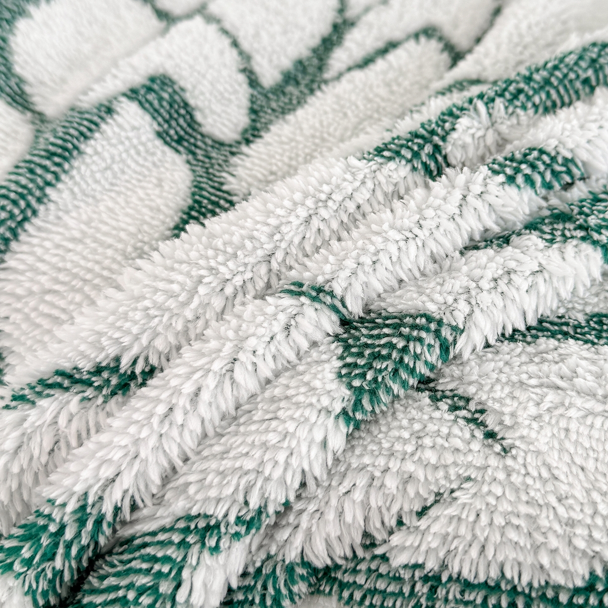 91家纺网 家纺一手货源 找家纺 枋梢家纺 2025新款万花筒阳离子提花镂空塔芙绒保暖午睡双层毛毯办公室盖毯 万花筒-雅青