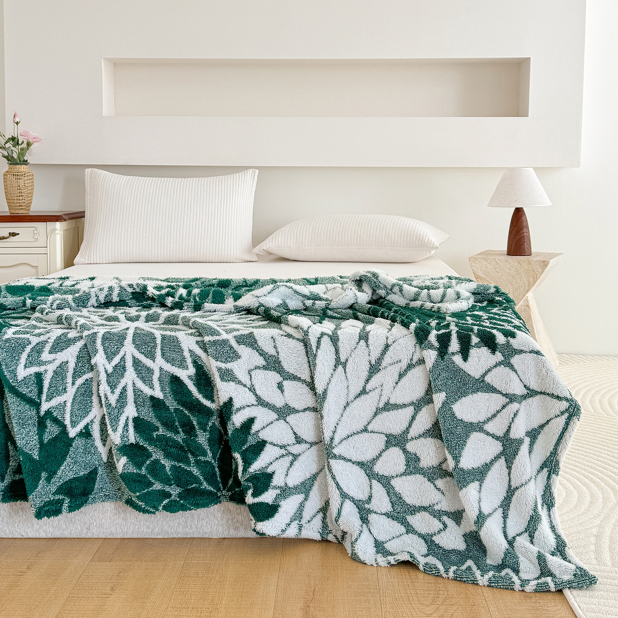 91家纺网 家纺一手货源 找家纺 枋梢家纺 2025新款万花筒阳离子提花镂空塔芙绒保暖午睡双层毛毯办公室盖毯 万花筒-雅青