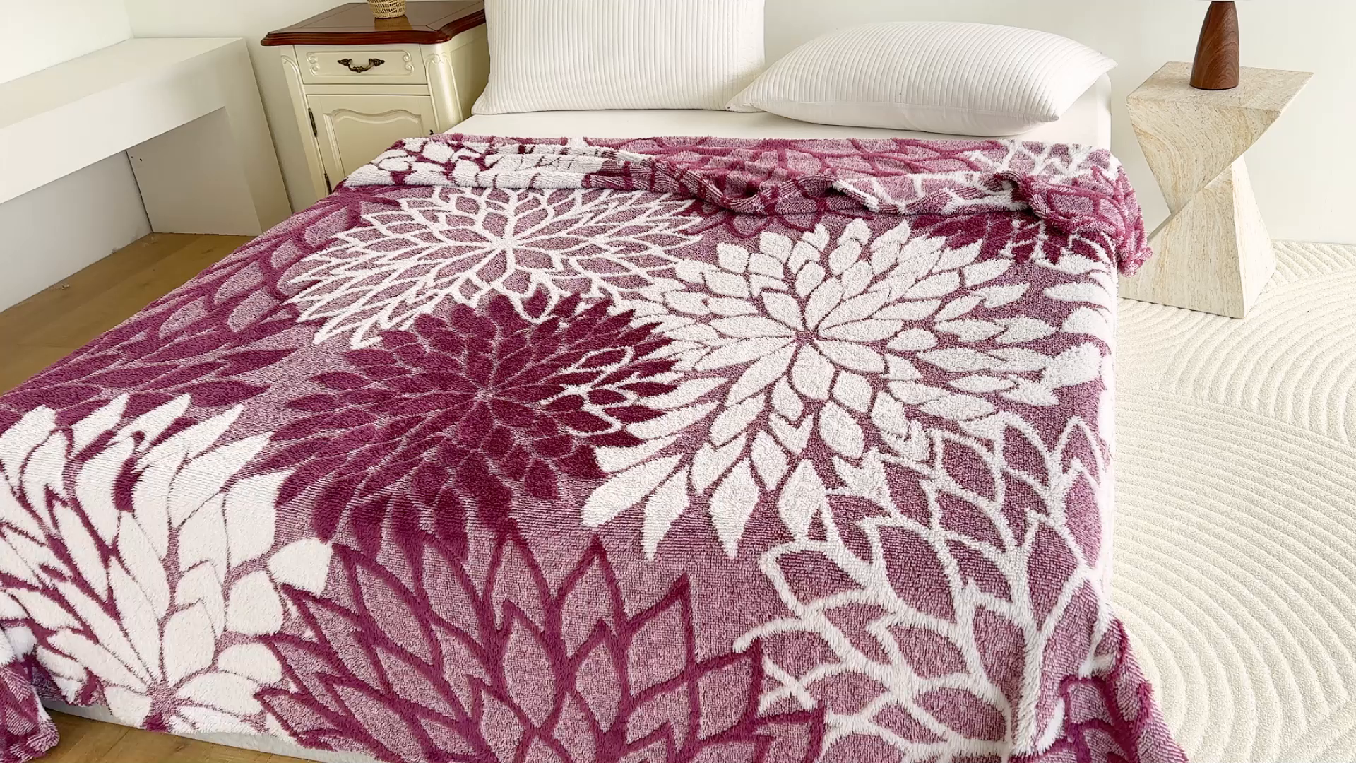 91家纺网 家纺一手货源 找家纺 枋梢家纺 2025新款万花筒阳离子提花镂空塔芙绒保暖午睡双层毛毯办公室盖毯 万花筒-玫红