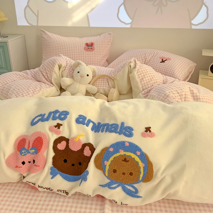 91家纺网 家纺一手货源 找家纺 乐童家纺 2025新款小清新牛奶绒毛巾绣四件套-第三波 樱桃兔