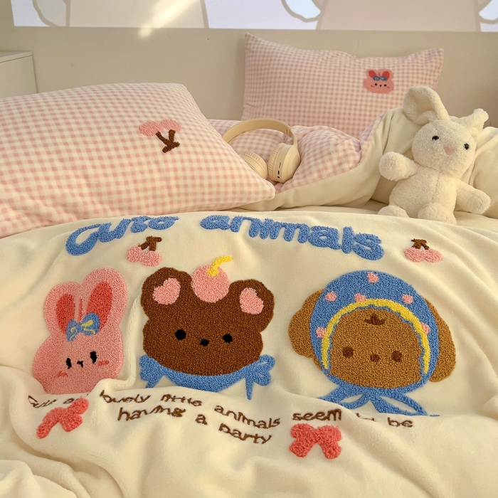 91家纺网 家纺一手货源 找家纺 一霖家纺 2025新款小清新牛奶绒毛巾绣四件套-第三波 樱桃兔