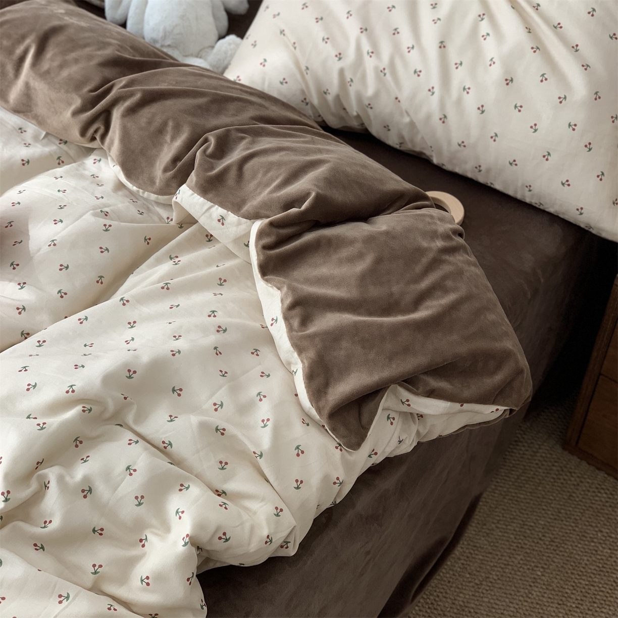 91家纺网 家纺一手货源 找家纺 源启生活 2025新款棉加绒套件四件套 车厘子