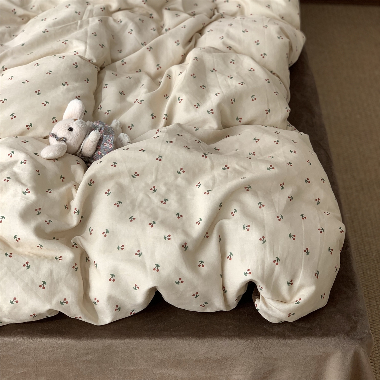 91家纺网 家纺一手货源 找家纺 源启生活 2025新款棉加绒套件四件套 车厘子