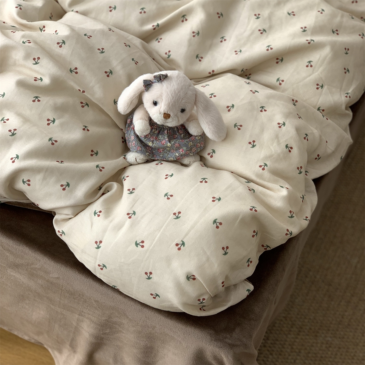 91家纺网 家纺一手货源 找家纺 源启生活 2025新款棉加绒套件四件套 车厘子