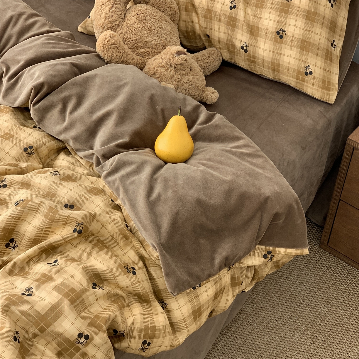 91家纺网 家纺一手货源 找家纺 源启生活 2025新款棉加绒套件四件套 糖炒栗子