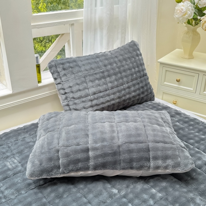 91家纺网 家纺一手货源 找家纺 麒东家纺 2025新款泡泡绒纯色夹棉床垫 深灰