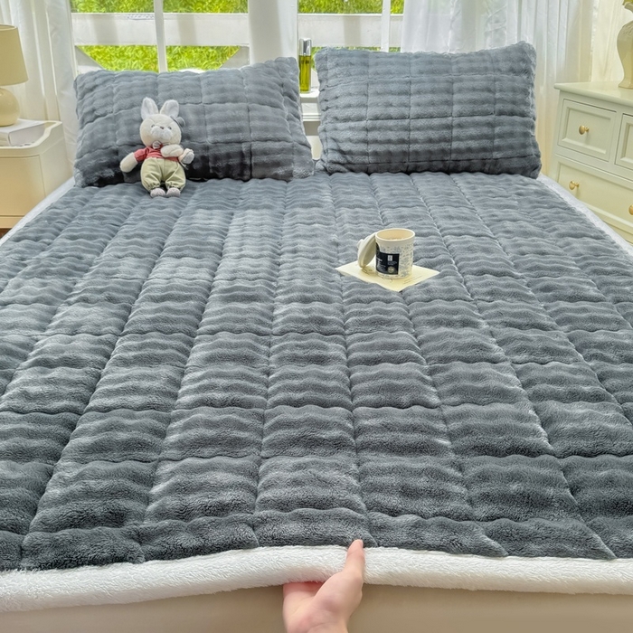 麒东家纺 2025新款泡泡绒纯色夹棉床垫 深灰