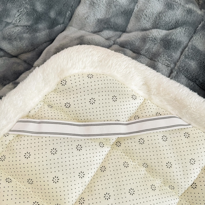 91家纺网 家纺一手货源 找家纺 麒东家纺 2025新款泡泡绒纯色夹棉床垫 深灰