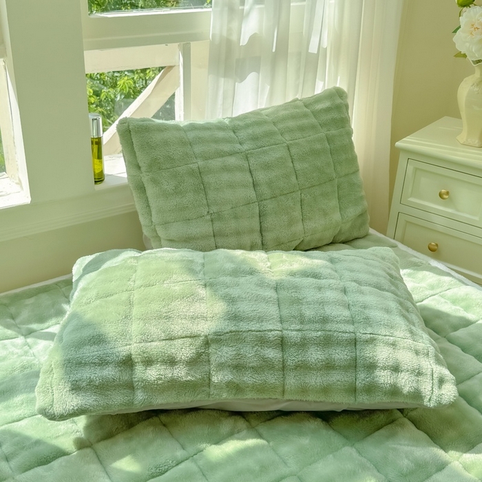 91家纺网 家纺一手货源 找家纺 麒东家纺 2025新款泡泡绒纯色夹棉床垫 绿色