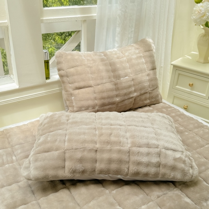 91家纺网 家纺一手货源 找家纺 麒东家纺 2025新款泡泡绒纯色夹棉床垫 咖色