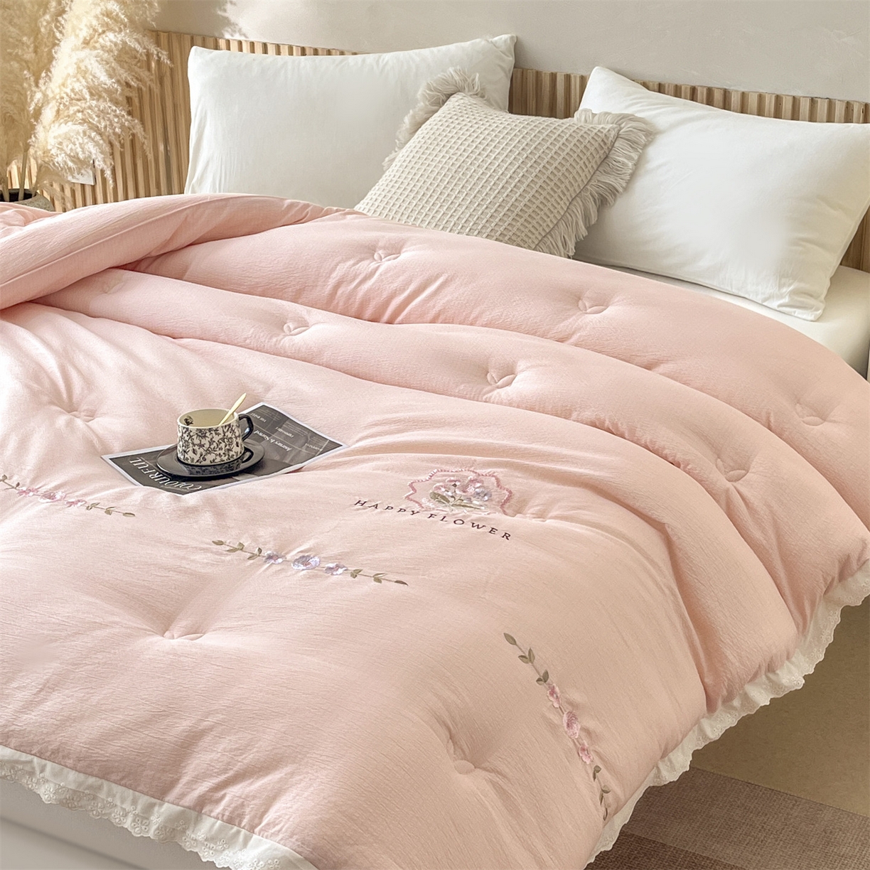 91家纺网 家纺一手货源 找家纺 （总）宝士康家纺 2025新品 10A抗菌尤里绣花冬被被芯 外贸/跨境