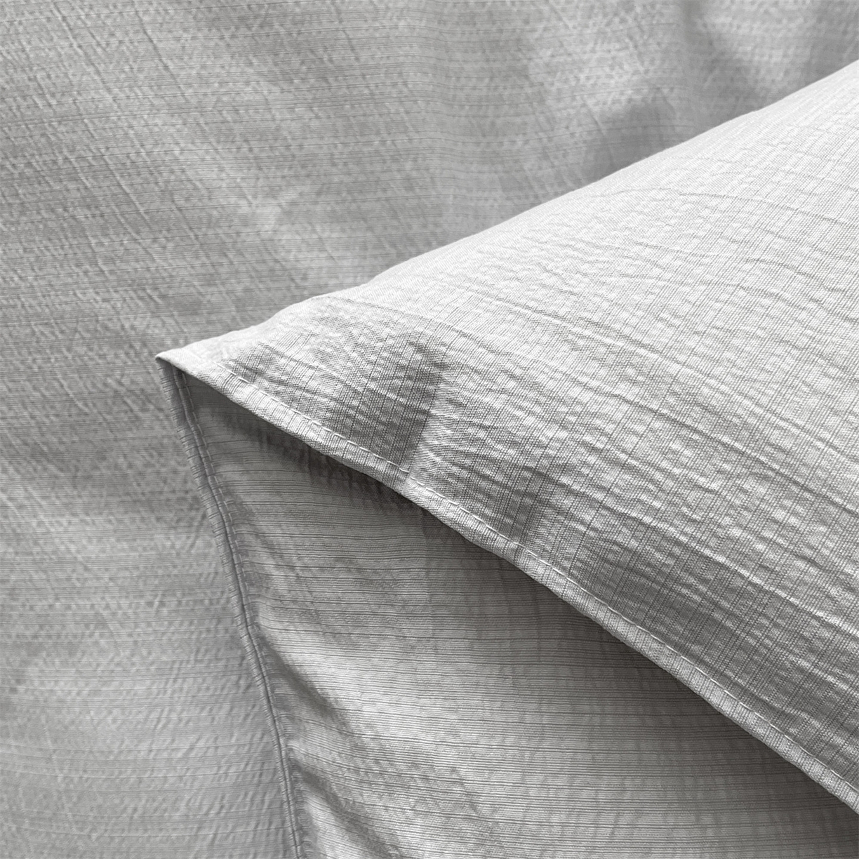 91家纺网 家纺一手货源 找家纺 宝士康家纺 2025新品 10A抗菌尤里绣花冬被被芯 外贸/跨境 尤里-浅灰