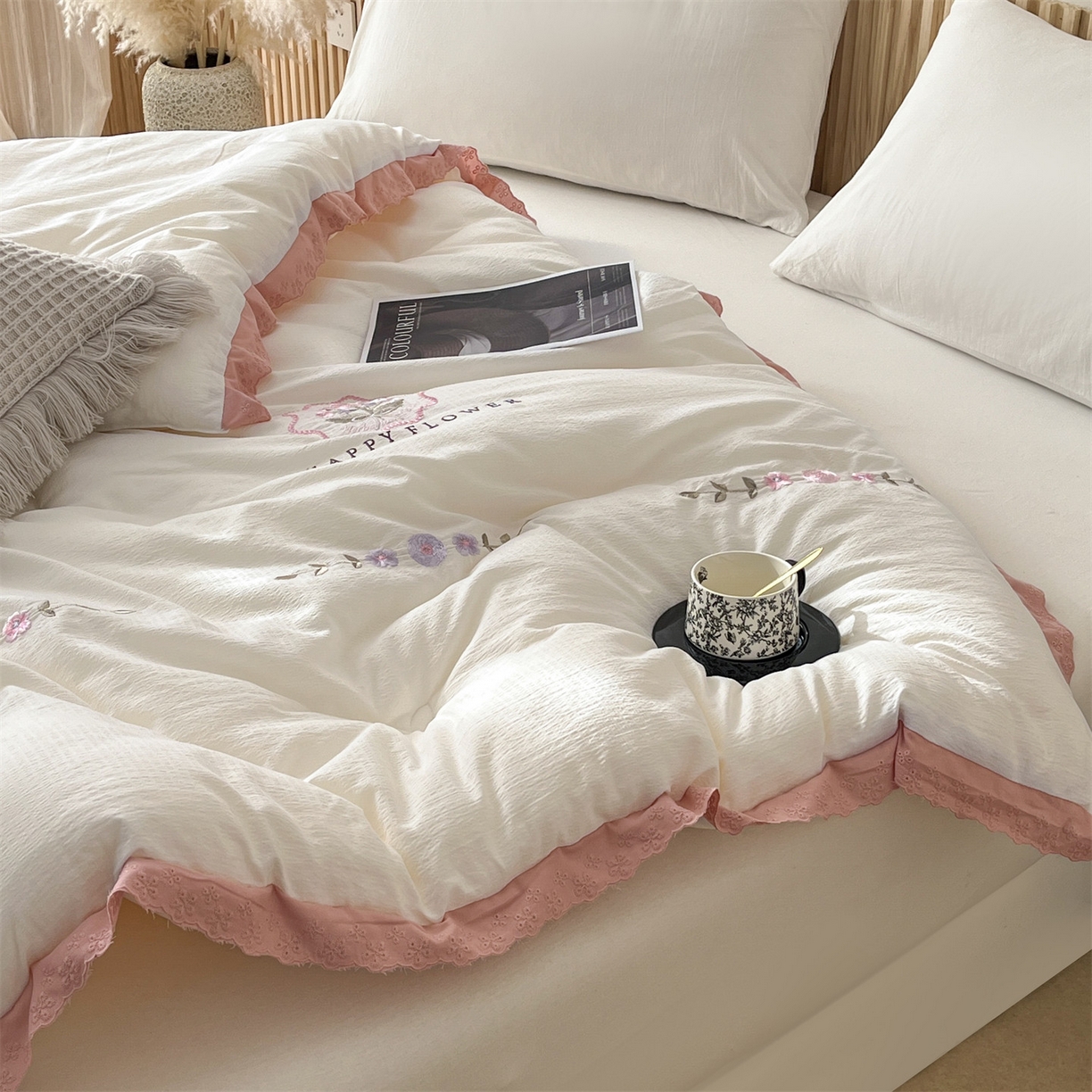 91家纺网 家纺一手货源 找家纺 （总）宝士康家纺 2025新品 10A抗菌尤里绣花冬被被芯 外贸/跨境