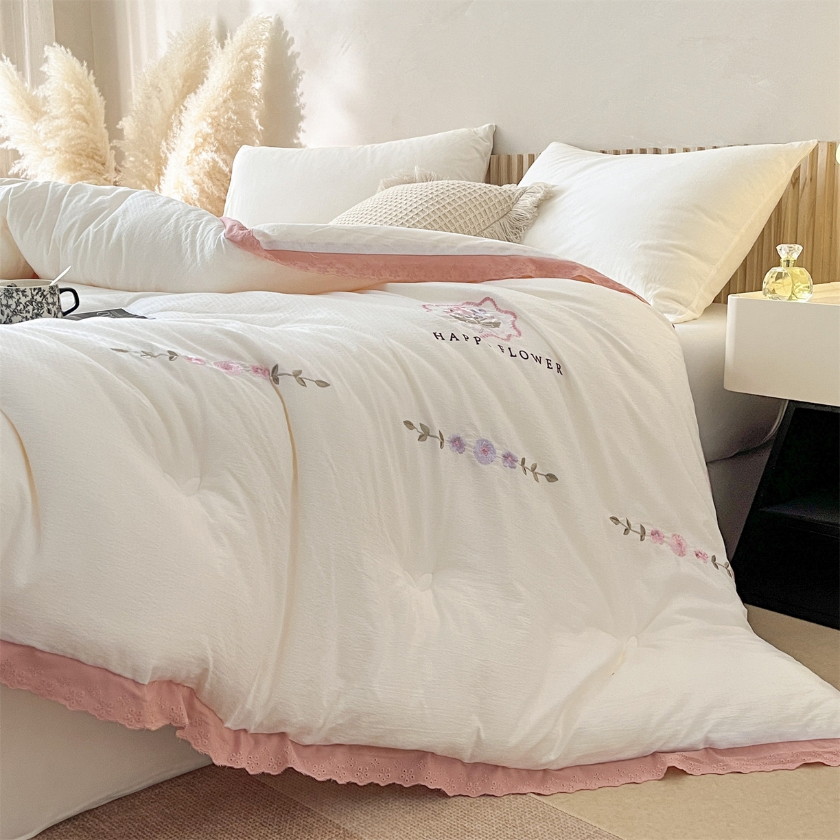 91家纺网 家纺一手货源 找家纺 （总）宝士康家纺 2025新品 10A抗菌尤里绣花冬被被芯 外贸/跨境