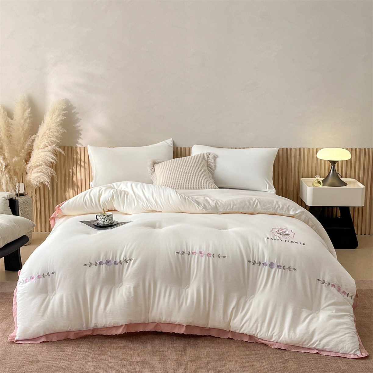 91家纺网 家纺一手货源 找家纺 （总）宝士康家纺 2025新品 10A抗菌尤里绣花冬被被芯 外贸/跨境