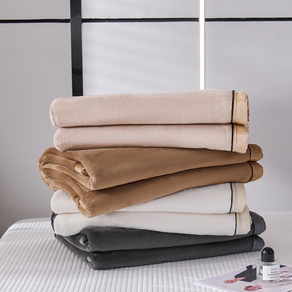 91家纺网 家纺一手货源 找家纺 （总）馨米莱家纺 2025新款全消光牛奶绒毛毯