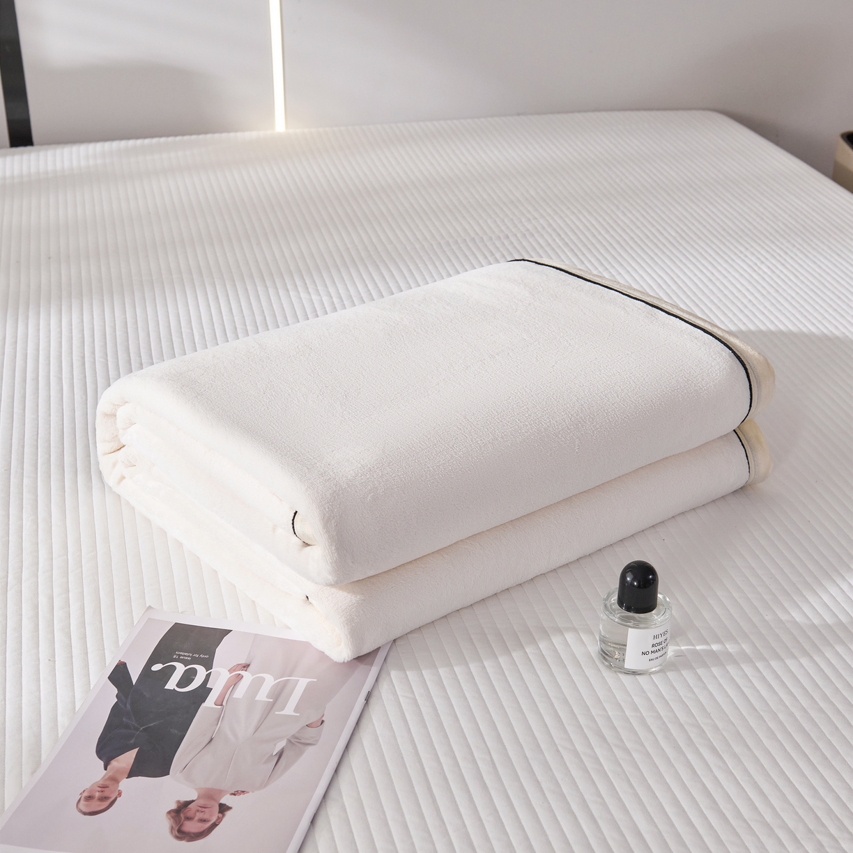 91家纺网 家纺一手货源 找家纺 馨米莱家纺 2025新款全消光牛奶绒毛毯 本白