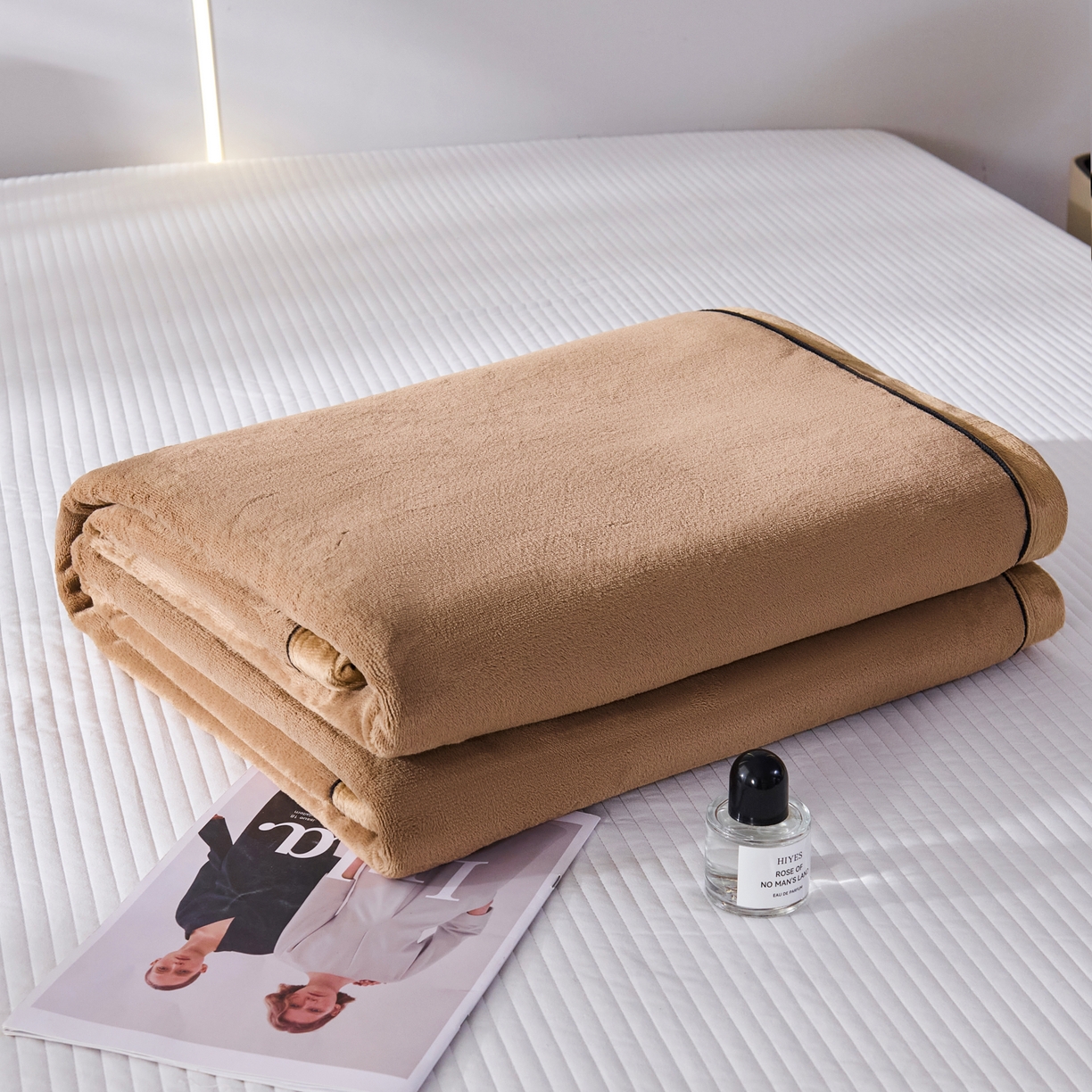 91家纺网 家纺一手货源 找家纺 馨米莱家纺 2025新款全消光牛奶绒毛毯 深咖