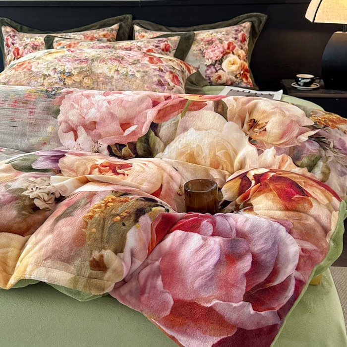 91家纺网 家纺一手货源 找家纺 诺梵家纺 2025新款暗合大版数码印花四件套 画春山-绿