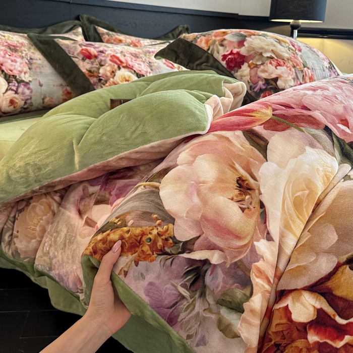 91家纺网 家纺一手货源 找家纺 诺梵家纺 2025新款暗合大版数码印花四件套 画春山-绿