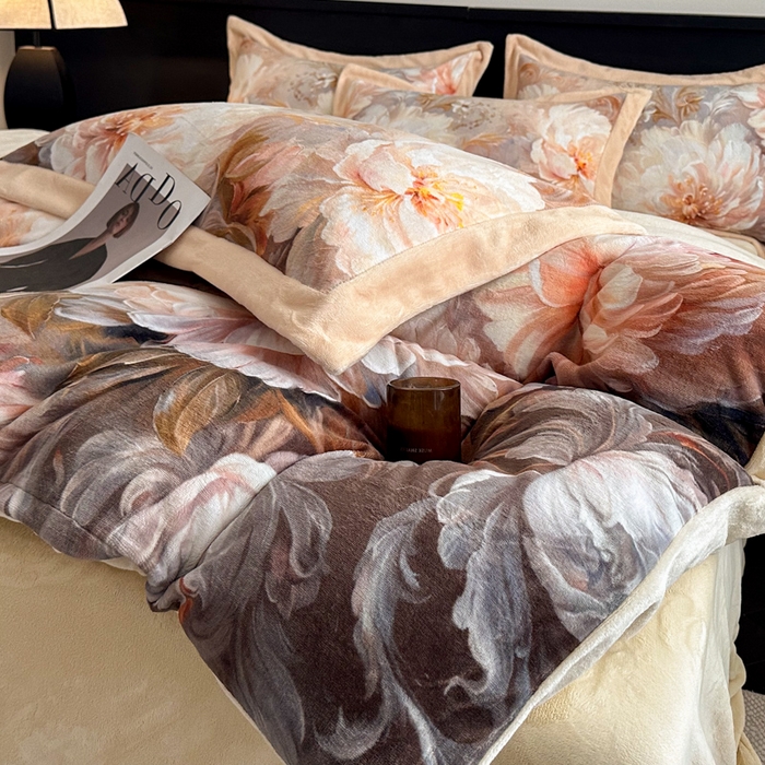 91家纺网 家纺一手货源 找家纺 诺梵家纺 2025新款暗合大版数码印花四件套 海棠梦